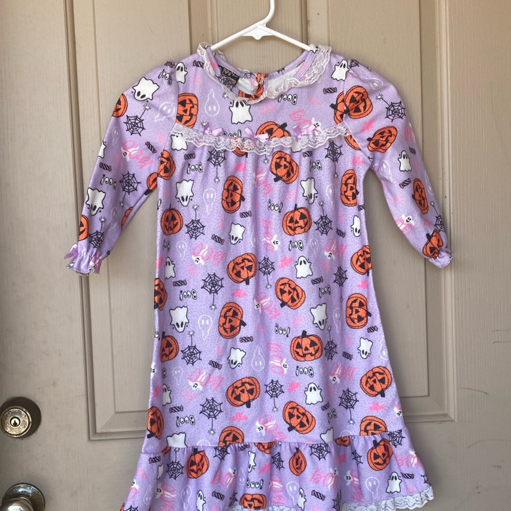 Toddler size 4 Halloween nightgown ghosts pumpkins costume